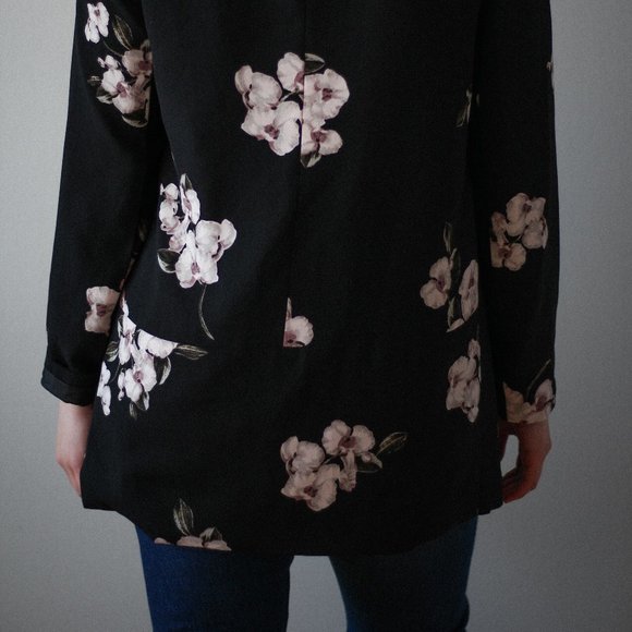 Flower Blazer - Picture 2 of 3